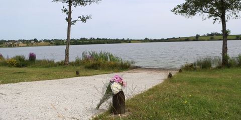 Ирландка спасла тонувшего в озере сына ценой собственной жизни