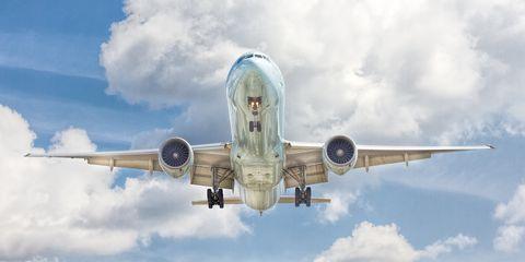 7 вещей, которые не нужно надевать в самолет – рекомендации стюардесс