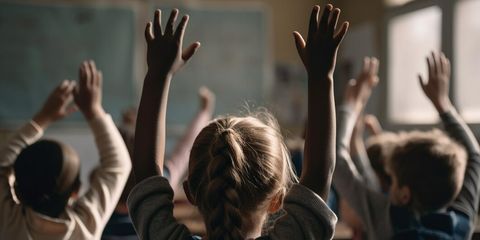 Ум через боль: в российские школы предложили вернуть телесные наказания