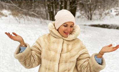 Мария Порошина поделилась фото зимней прогулки с малышом