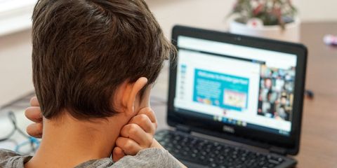 Интернет и технологии: родительский контроль за детьми за последние три года сократился