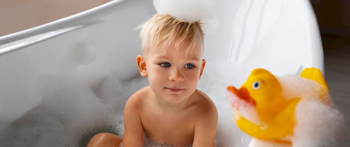 7 советов, как научить ребенка мыться самостоятельно