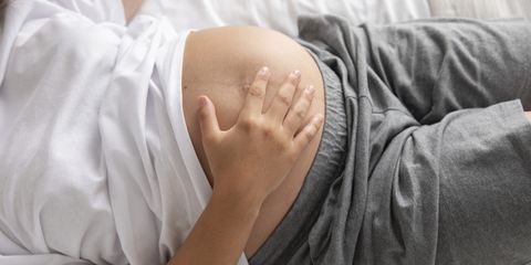 Вздутие живота после родов: почему так происходит и как с этим бороться?