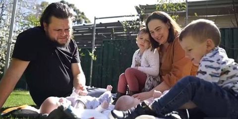 Австралийка забеременела сыном, будучи беременной дочерью