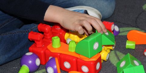 Пластиковые игрушки представляют угрозу для здоровья детей