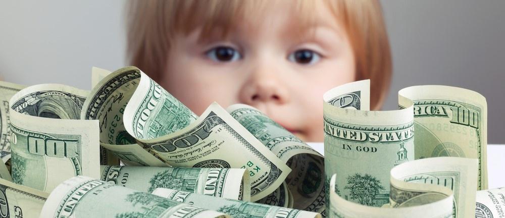 Как воспитать в ребенке уважение к деньгам?