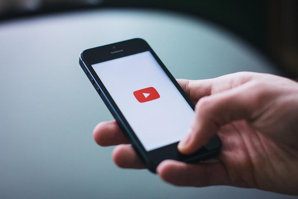 Как сделать YouТube безопасным для вашего ребёнка