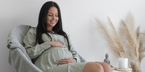 Почему во время беременности так важно быть счастливой?