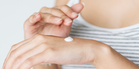 Как быстро восстановить кожу рук?