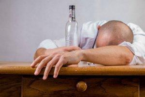 «Уже давно доказана тесная связь между потреблением алкоголя и уровнем смертности»