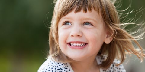 Зачем учить детей улыбаться?