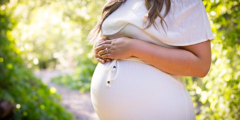 Как продлить срочный договор при беременности и после родов?