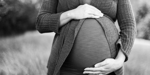 Институт Роберта Коха: беременным и кормящим женщинам следует привиться от СOVID-19