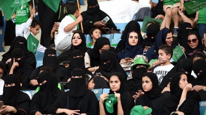 Саудовская Аравия разрешает женщинам всё больше и больше