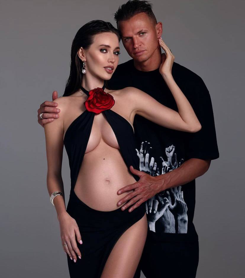 Анастасия Костенко, беременная в четвертый раз, развенчивает слухи и домыслы