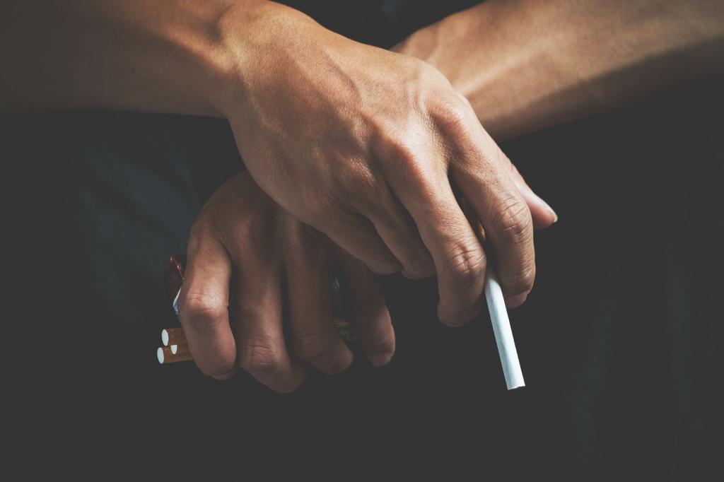Почему я начала курить в 15 лет и почему бросила