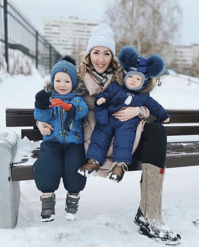 Радиоведущая из Воронежа Анна Гурская ведет блог о воспитании «киберсына», в котором помогает матерям детей с инвалидностью