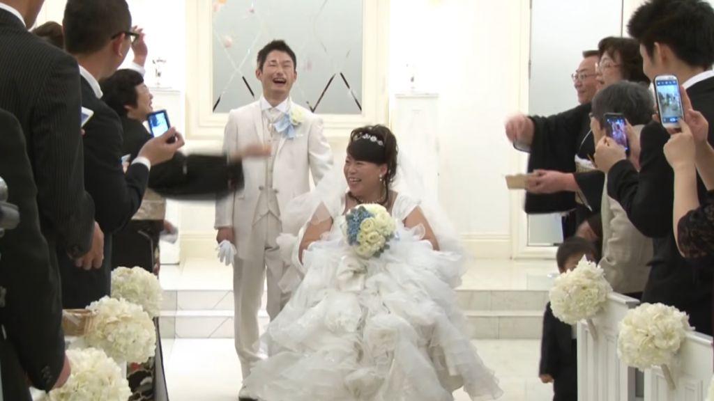 «Человек-Хатико»: жених прождал 8 лет, пока его невеста очнется из комы