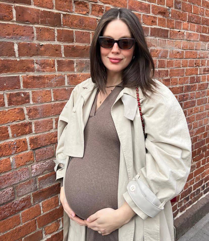 Модель Эмили ДиДонато поделилась своими образами на позднем сроке беременности