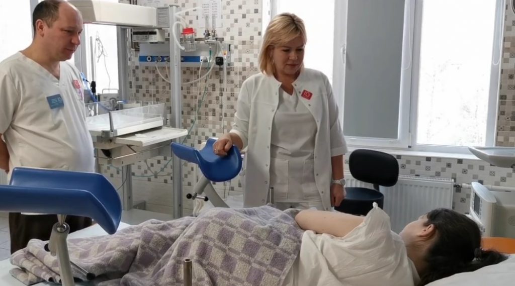 33-летняя петербурженка стала мамой в десятый раз