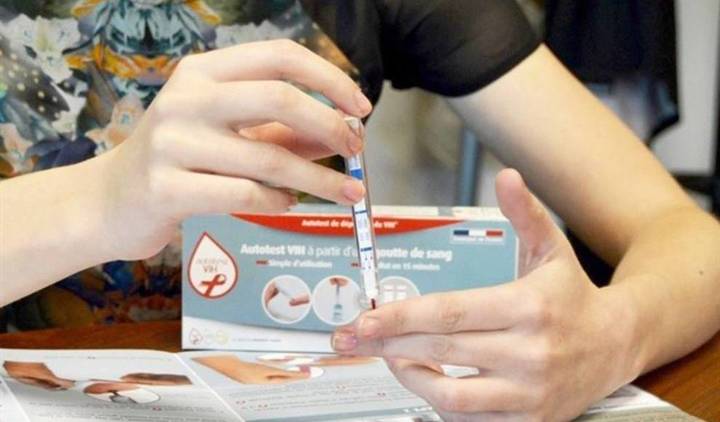 В Швейцарии поступил в продажу набор для ВИЧ-тестирования