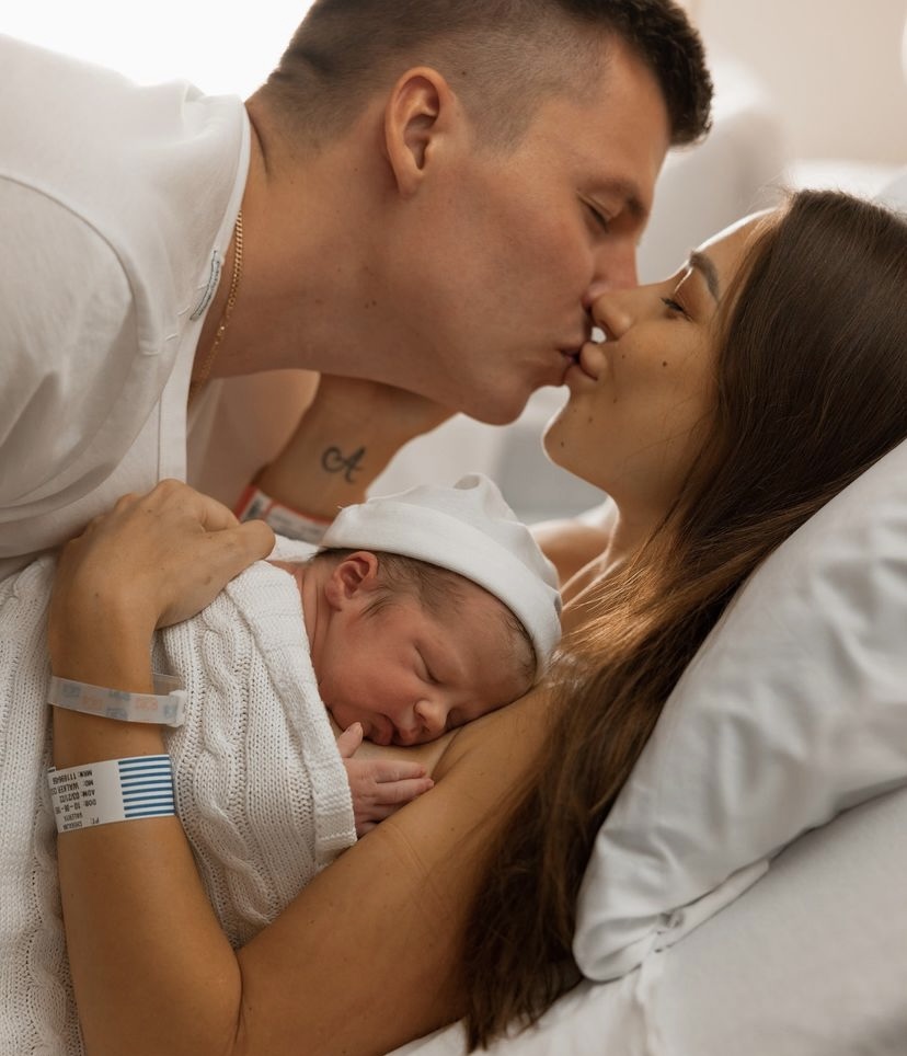 Блогер Валерия Чекалина родила третьего ребенка в США