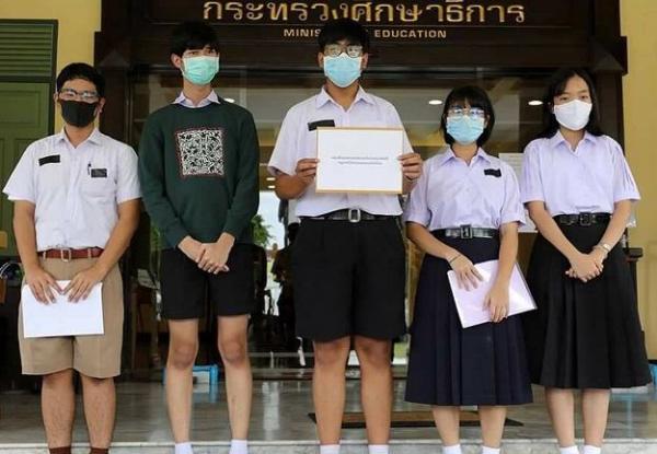 Тайские дети начали бунтовать против школьной причёски