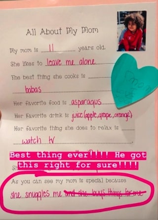 Ким Кардашьян получила от 4-летнего сына открытку, в котором он рассказал, за что её любит. Семья в шоке от правды