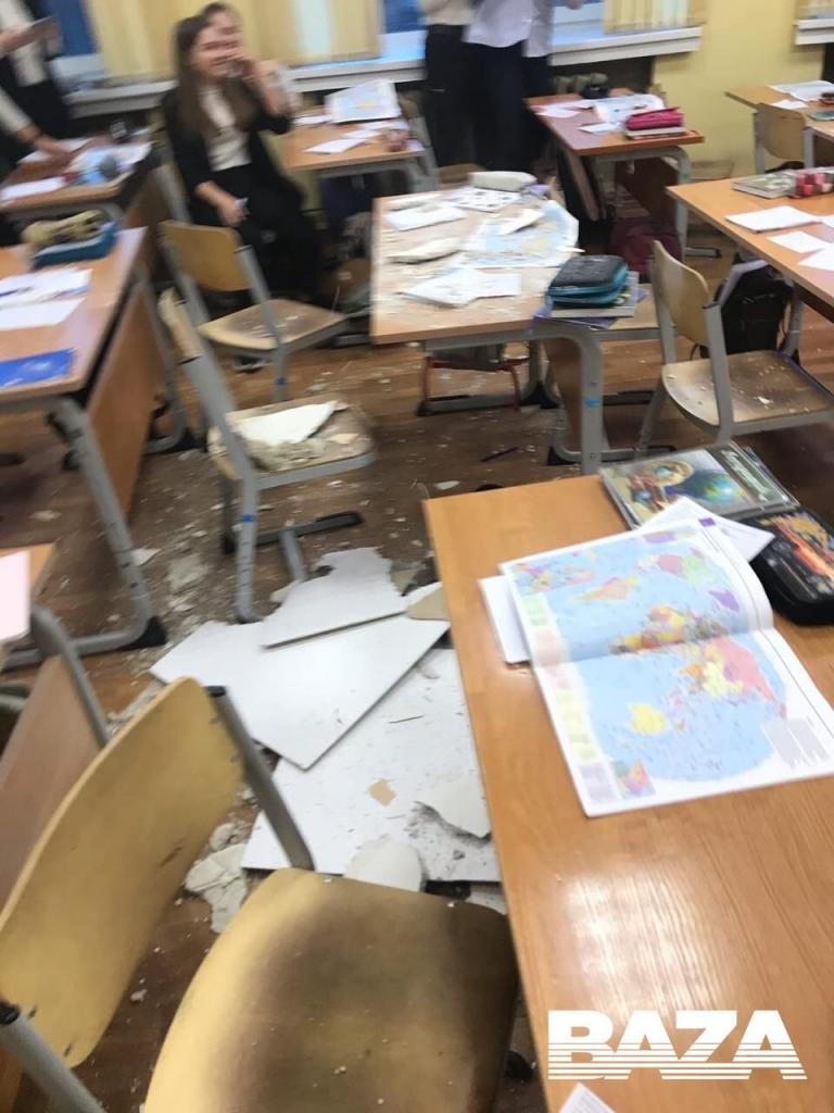 В архангельской школе во время урока на детей обрушился потолок