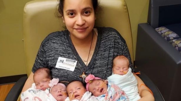 Бесплодная американка родила пятерых детей за раз