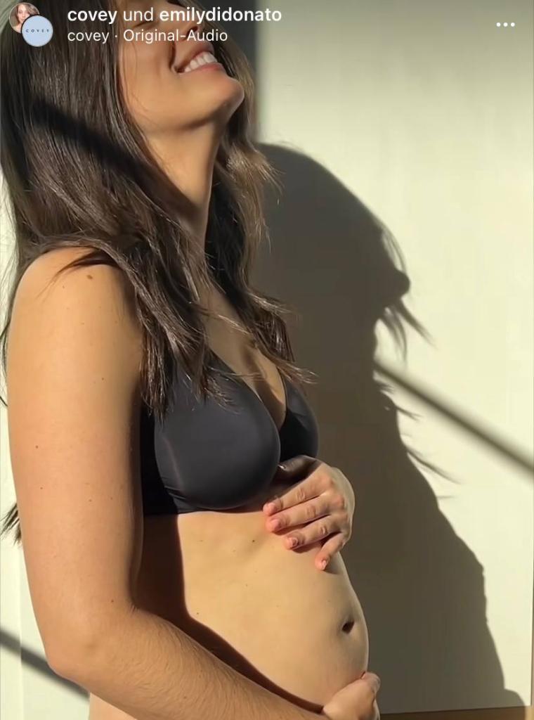 Топ-модель Эмили ДиДонато беременна вторым ребенком