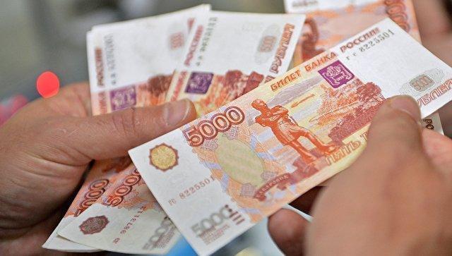 Чиновники обещают снизить уровень бедности в России