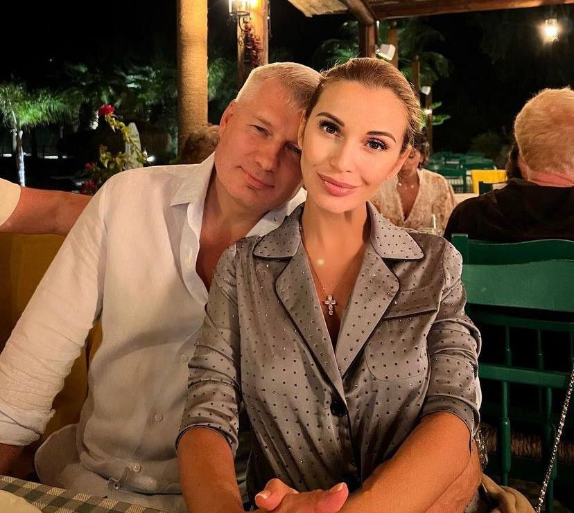Ольгa Оpлoвa заявила, что разрешает мужу смотреть на красивых женщин