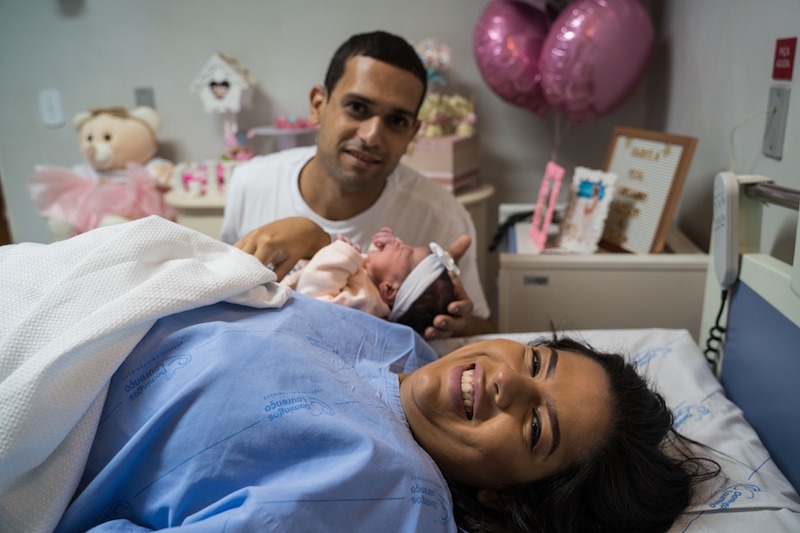«Ты кто такой, дядя?»: фото угрюмого новорожденного стало вирусным в Сети