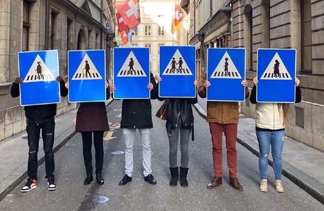 В Швейцарии пешеходные знаки поделили по половому признаку