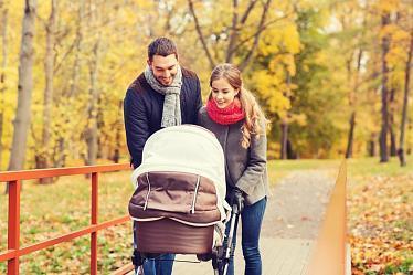 Как одевать новорожденного осенью на прогулку?