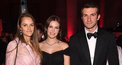 Бывшая жена Абрамовича и мать его детей вышла замуж за очередного миллиардера  