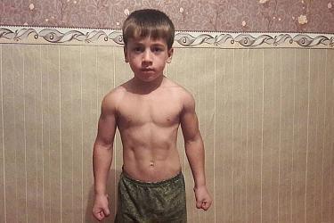 Пятилетний чеченец отжался 4105 раз и побил рекорд