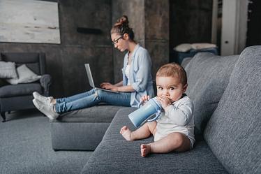 Мама-фрилансер: как работать, сидя дома с детьми