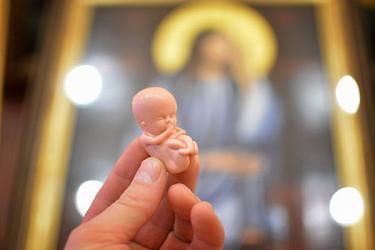 Аборты: что происходит и о чем просит Патриарх