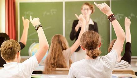 Акция "Дети вместо цветов" в очередной раз пройдет в омских школах