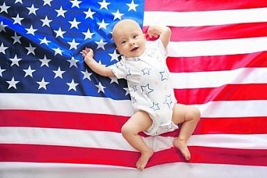 Президент США хочет отобрать у детей, родившихся в стране, право на гражданство