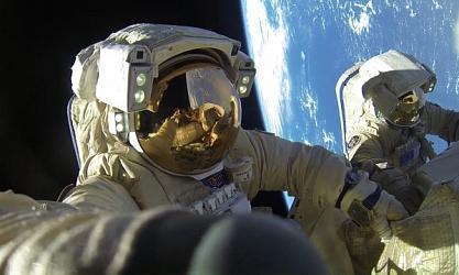 Космонавт Сураев: россиянки не летают в космос, так как строят семьи