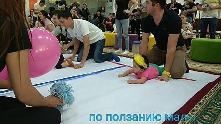 В Павлодаре провели чемпионат по ползанию младенцев
